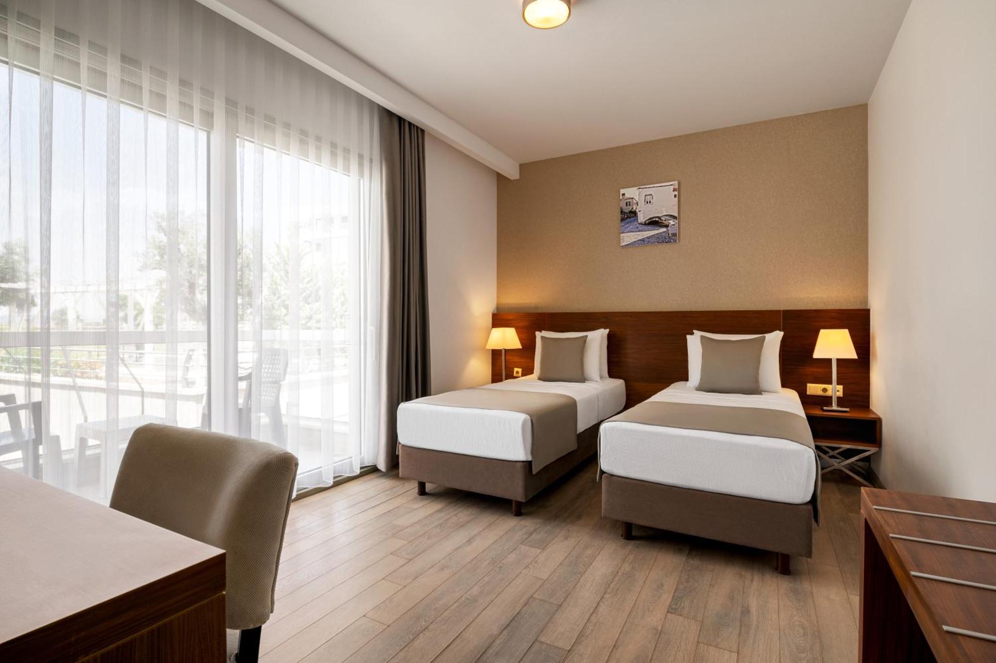 La Quinta By Wyndham Cesme Hotel İzmir Kültér fotó
