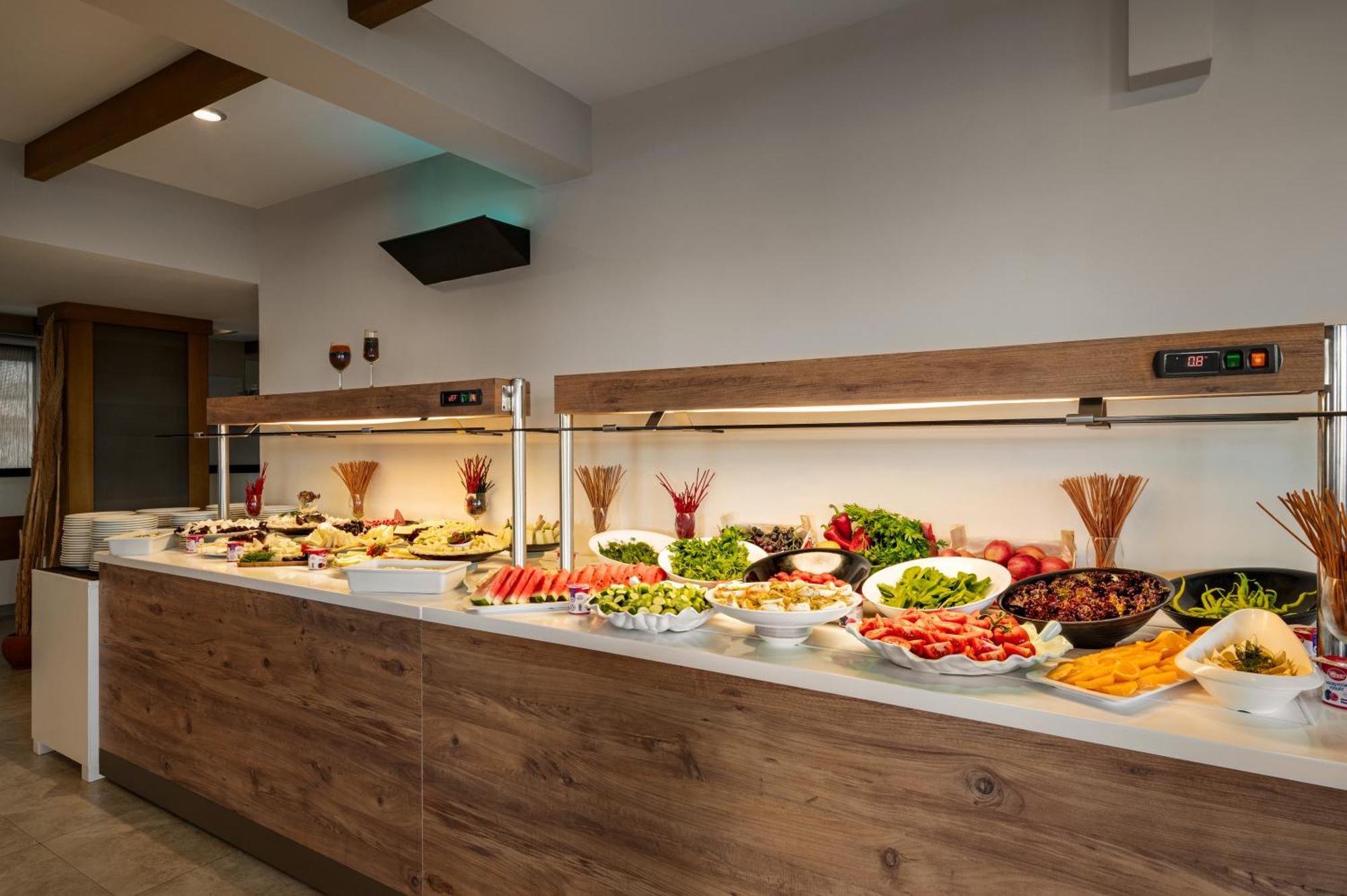 La Quinta By Wyndham Cesme Hotel İzmir Kültér fotó